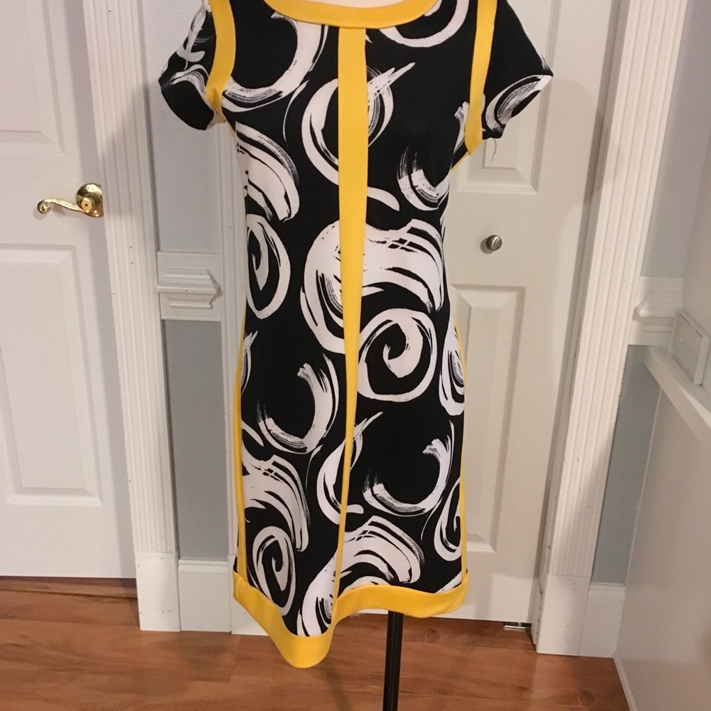 Shelby & Palmer Black-Yellow Women Dress Size 6
